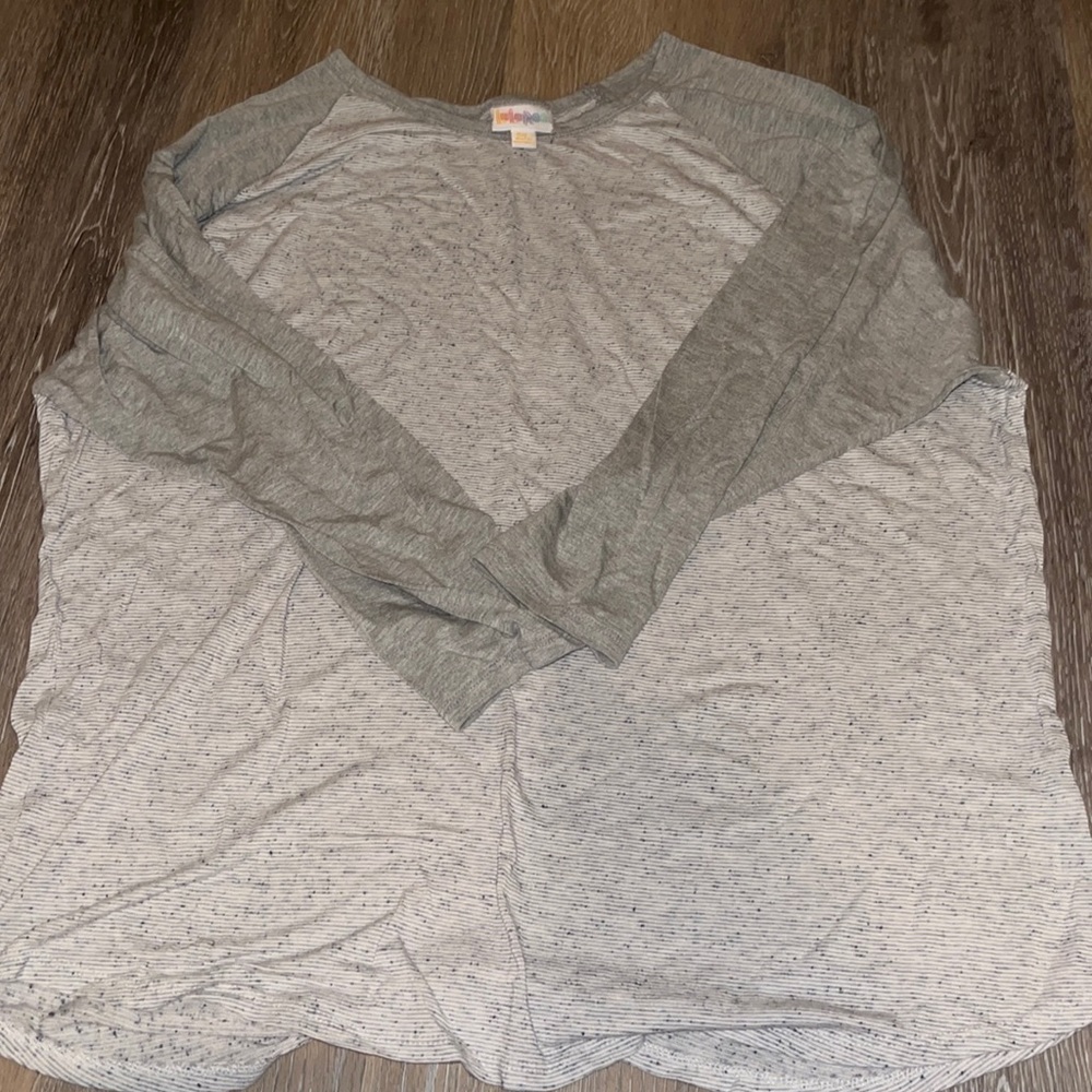 women’s lularoe shirt